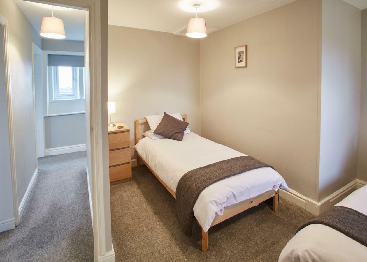 Host & Stay - Cosy Cottage Emley Exterior photo